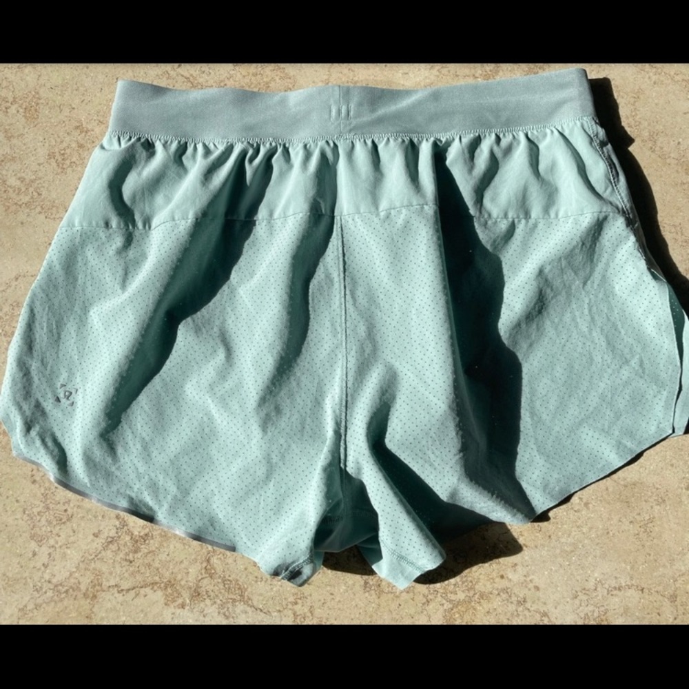 Lululemon fast and free 3” Sea-green shorts!